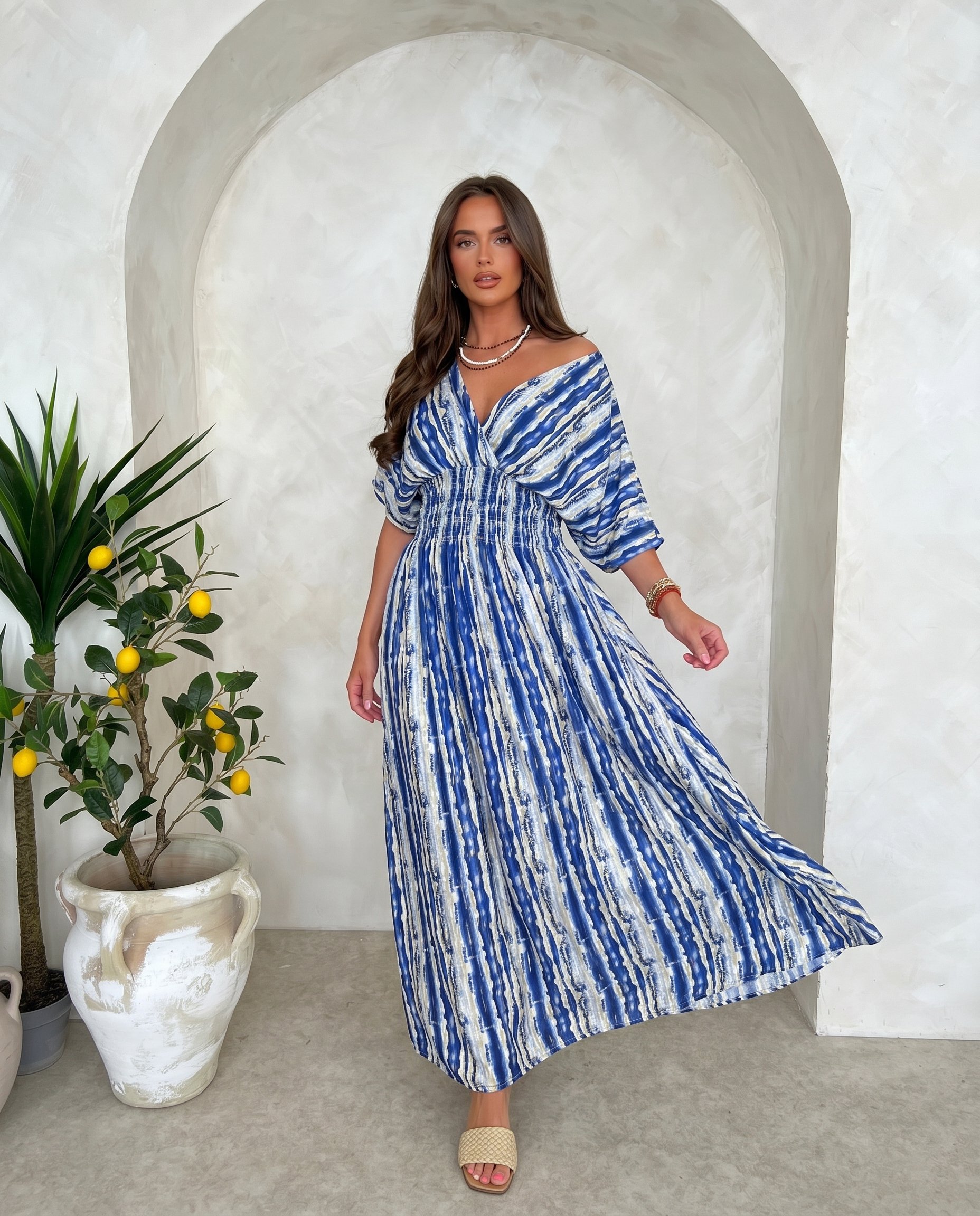 Sukienka LABUBU Zimny Materiał - 3