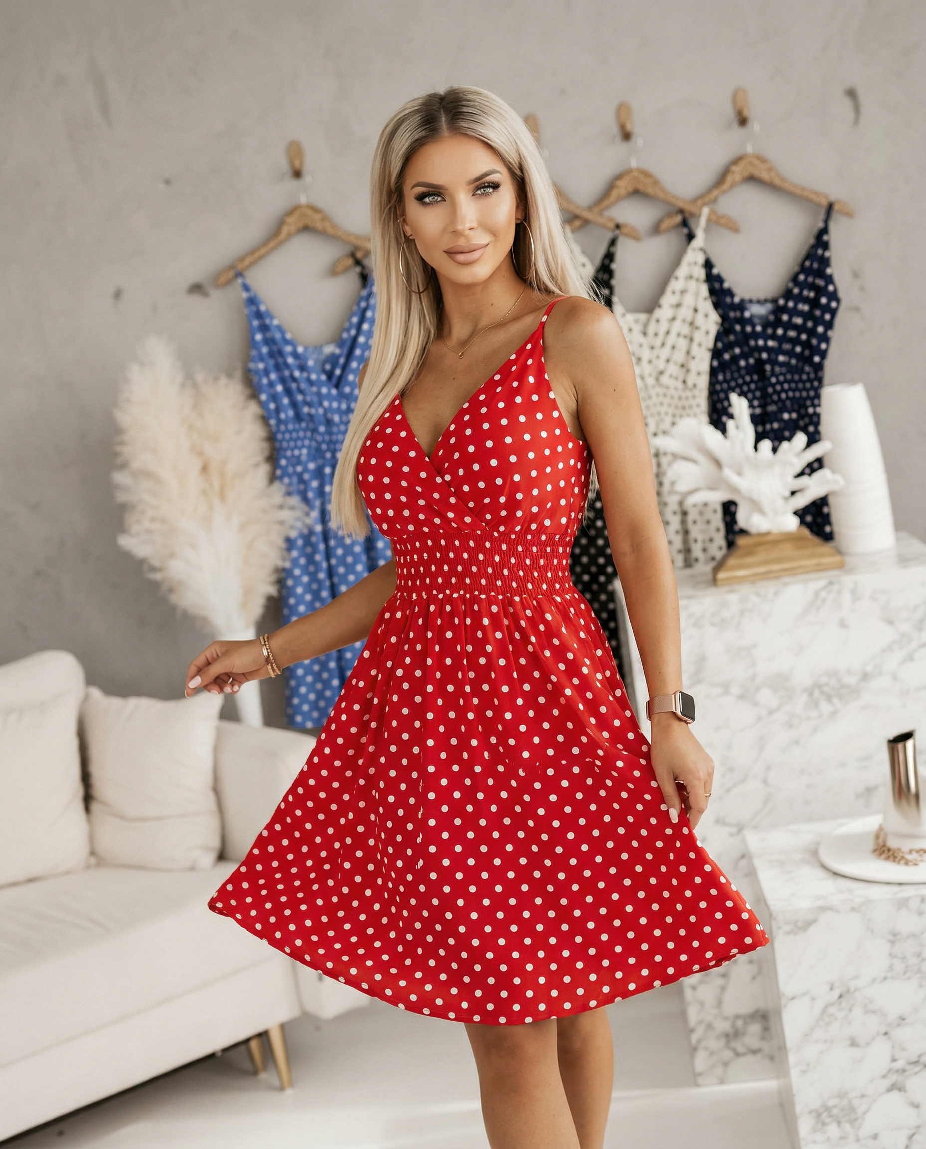 Sukienka GROCHY Miss Sara Short