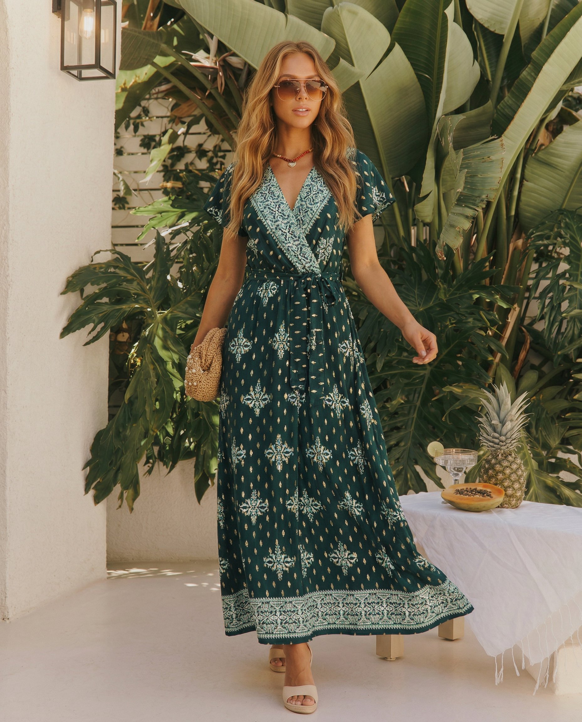 Sukienka BOSFOR GOLD Miss Sara Sleeves